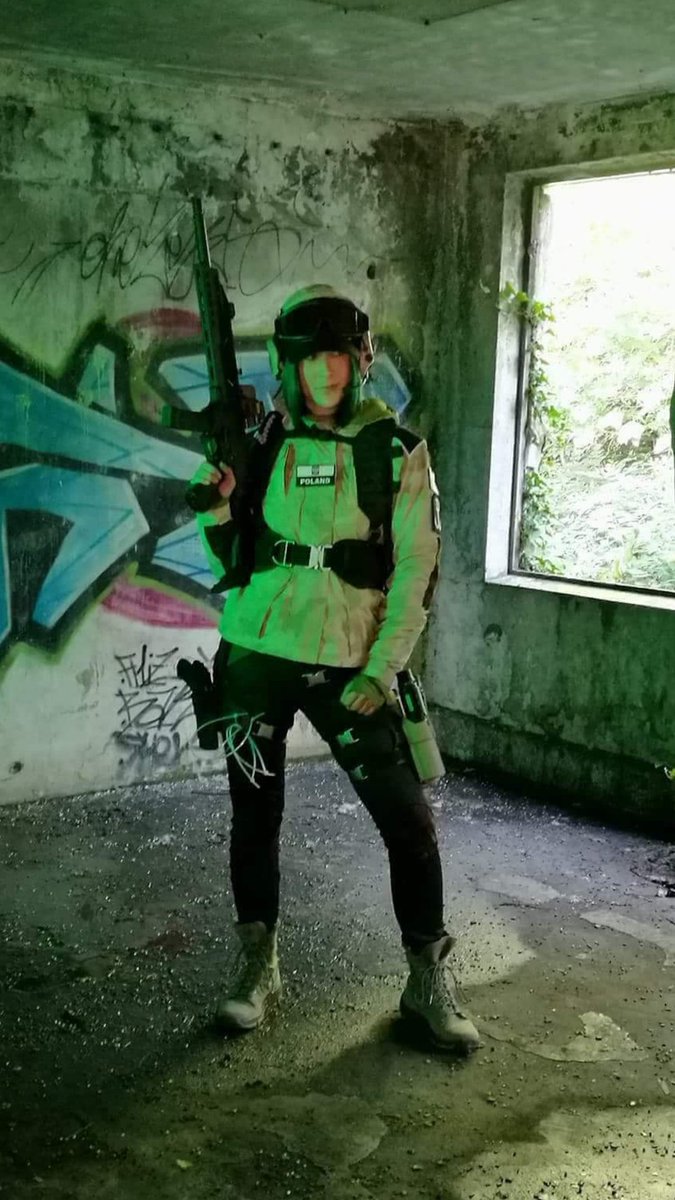 ItsAspira's tweet photo. "Chaos is my home"

Some behind the scenes pictures of me as Ela from the video shoot 👀
#Rainbowsixsiege #cosplay

Link to video: https://t.co/2278RlvUPE https://t.co/fYhIIY9oVL