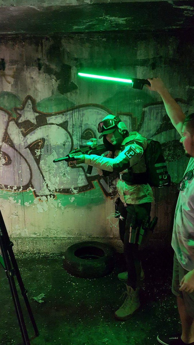 ItsAspira's tweet photo. "Chaos is my home"

Some behind the scenes pictures of me as Ela from the video shoot 👀
#Rainbowsixsiege #cosplay

Link to video: https://t.co/2278RlvUPE https://t.co/fYhIIY9oVL