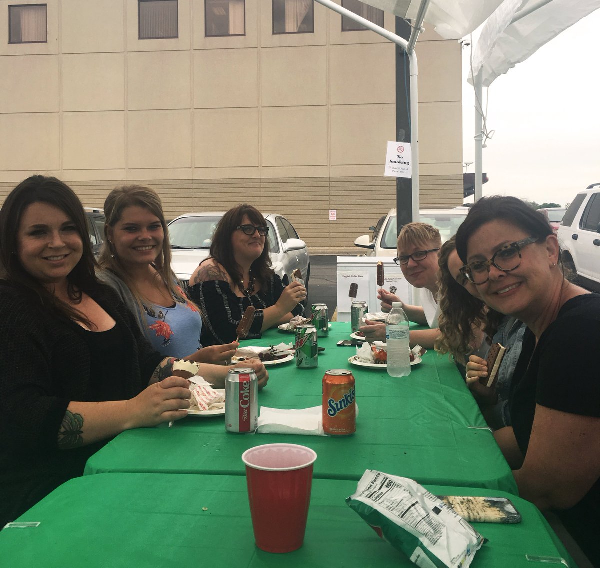 Working At HOM Furniture Zippia