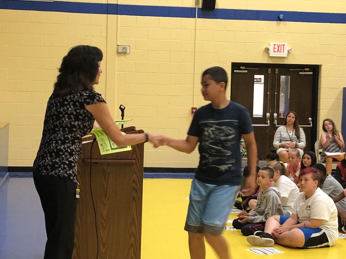 DunfeePride's tweet photo. Congratulations LMDS graduates! I know you will continue to make me proud!!❤️#DunfeePride https://t.co/YxKFIM5Q4e