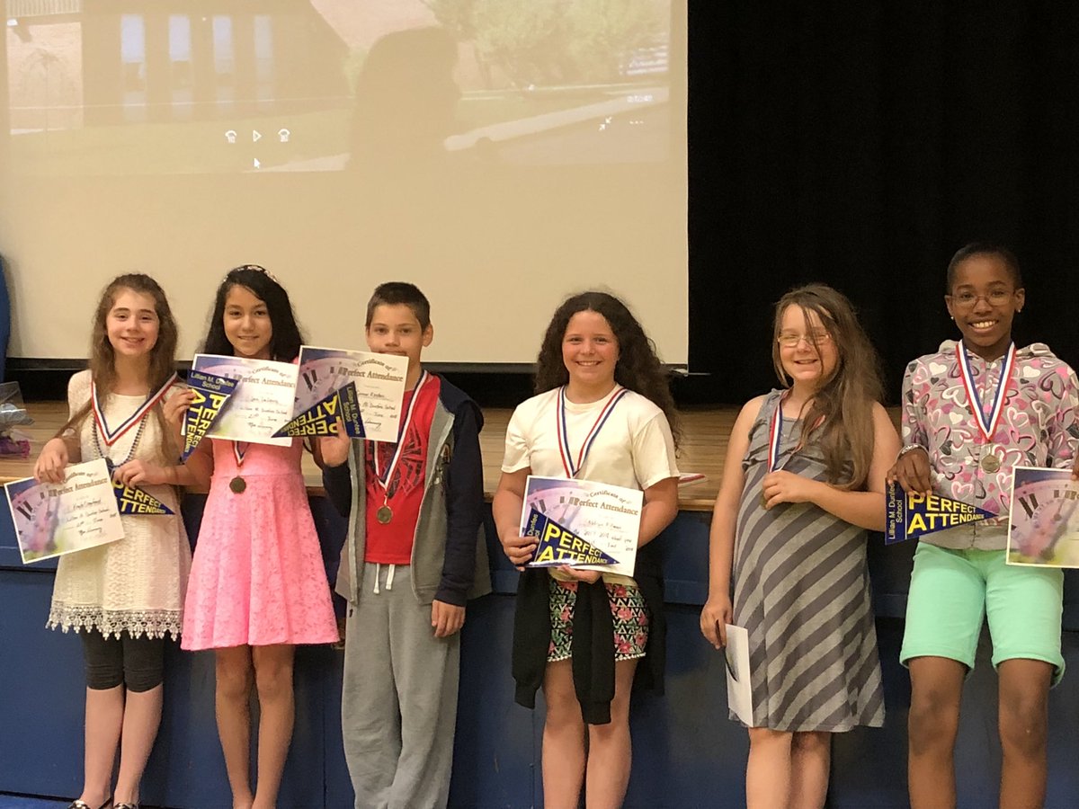 DunfeePride's tweet photo. Congratulations LMDS graduates! I know you will continue to make me proud!!❤️#DunfeePride https://t.co/YxKFIM5Q4e