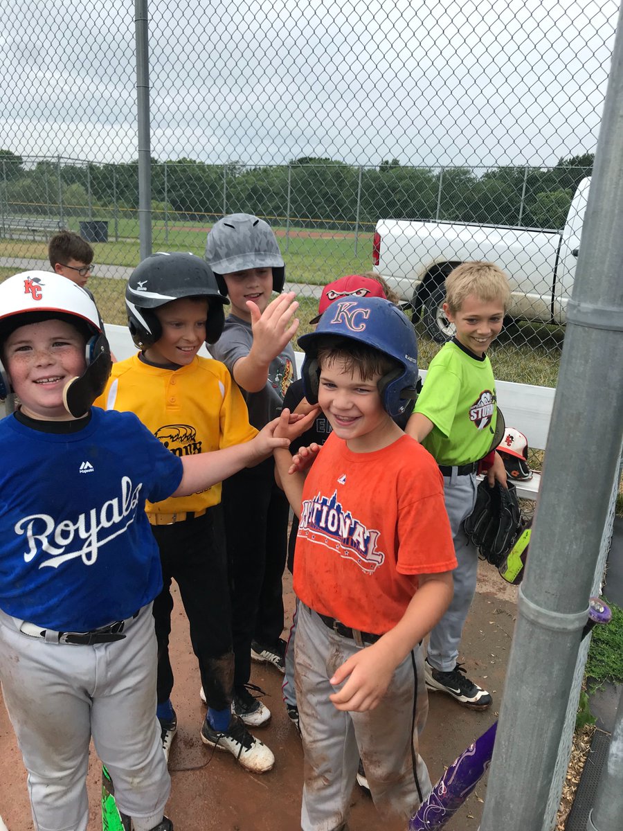 Staley_Baseball's tweet photo. Kade Fowler getting some love from his teammates after making a diving catch! https://t.co/Qp6xSH4sQL