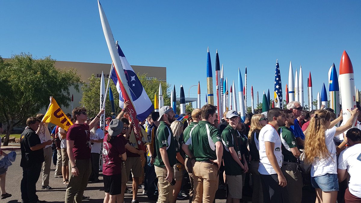 SpaceConcordia's tweet photo. Flying the SC flag at @Spaceport_Cup!

#SCRocketry #SpaceConcordia #Concordia #SACup18 https://t.co/6PWQBDPmm0