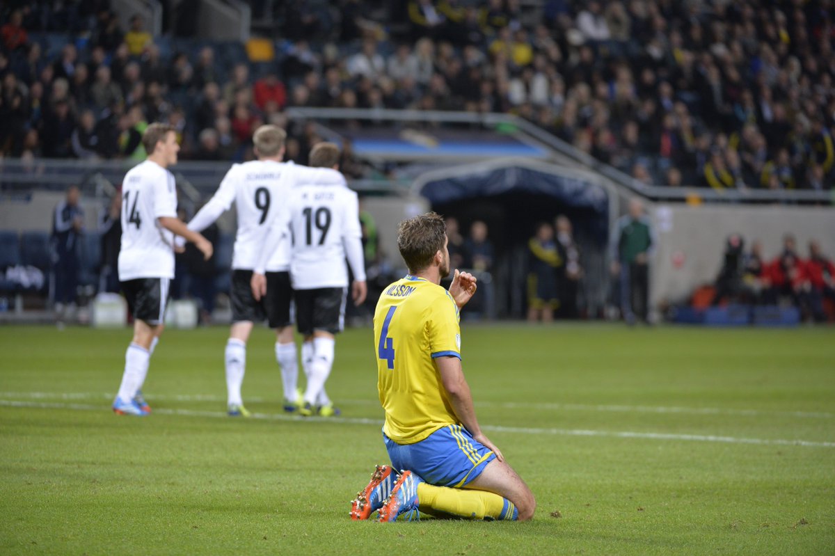 Därför vinner tyskarna trots att bollen är rund.
Psykologisk coachning, träningsmaskiner och särskilda akademier – samt injektionen från unga talanger med invandrar­bakgrund. Det är bara några av förklaringarna till att Tyskland kommit att ­dominera.
svd.se/J14K77