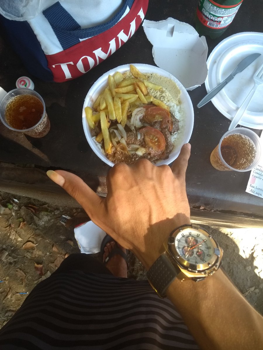 Luccas_Menezees's tweet photo. Melhor hora do dia pegar firme kkk.. 😍😎🥘🥗😂👍✌️ https://t.co/VM74YALYUI