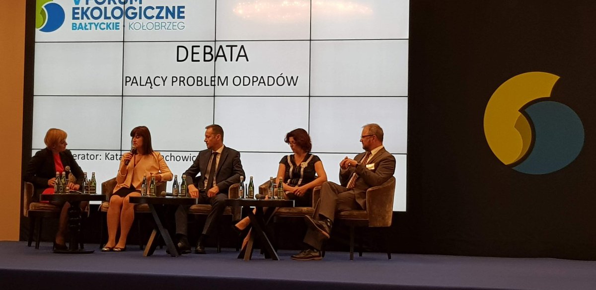 ForumEko's tweet photo. #pożary odpadów, trzeba zmienić nie tylko prawo, ale zbudować system gospodarki odpadami i to jest wyzwanie dla @MinSrodowiska https://t.co/9y7atQmYoC