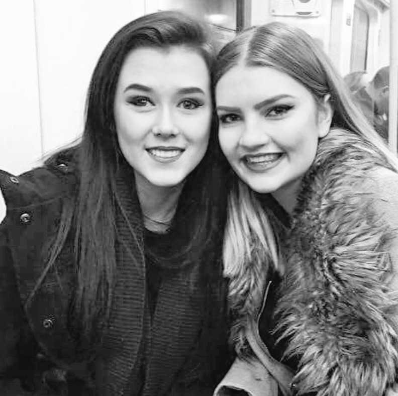 LukeTheStruts's tweet image. Now that I have @jedshair 's permission I can post this.  On the way to see @thestruts  on Tuesday we decided to meet at the station and travel up to the venue together. After all the messages/conversations we thought it was time. I'm so lucky to have you in my life. Ily bestie