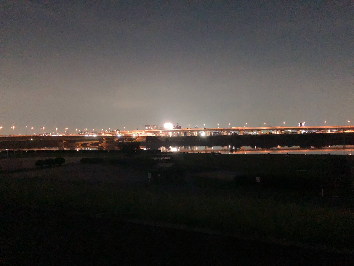 hss412's tweet photo. 北千住から綾瀬まで歩いた〜ありがとう笑 https://t.co/LLasyW6UNY