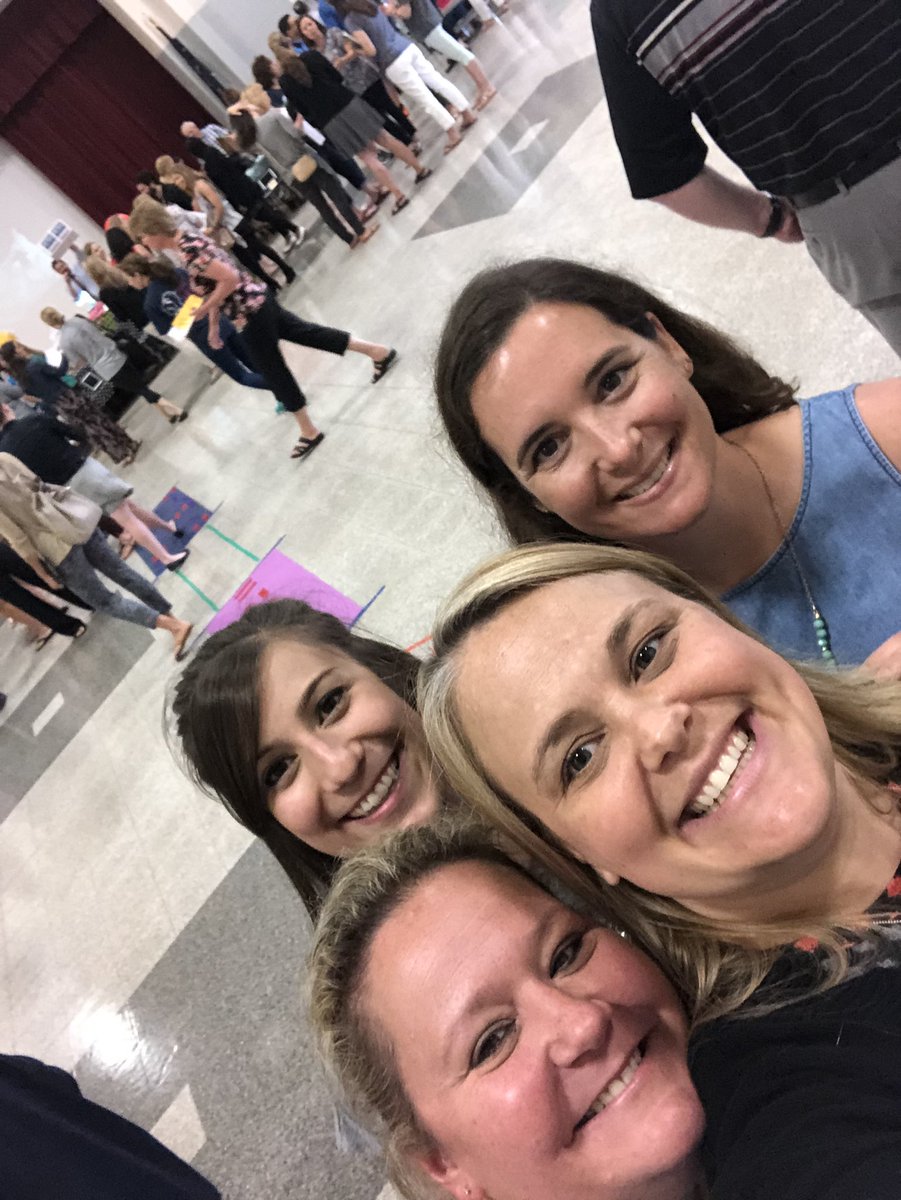 MrsDeschambeau's tweet photo. Love this idea for a brain break! #cbsdpd #movementmaze @CBGaymanES @CBButlerElem @CBeconstable @CBqhofmann https://t.co/iiC1Ou944u