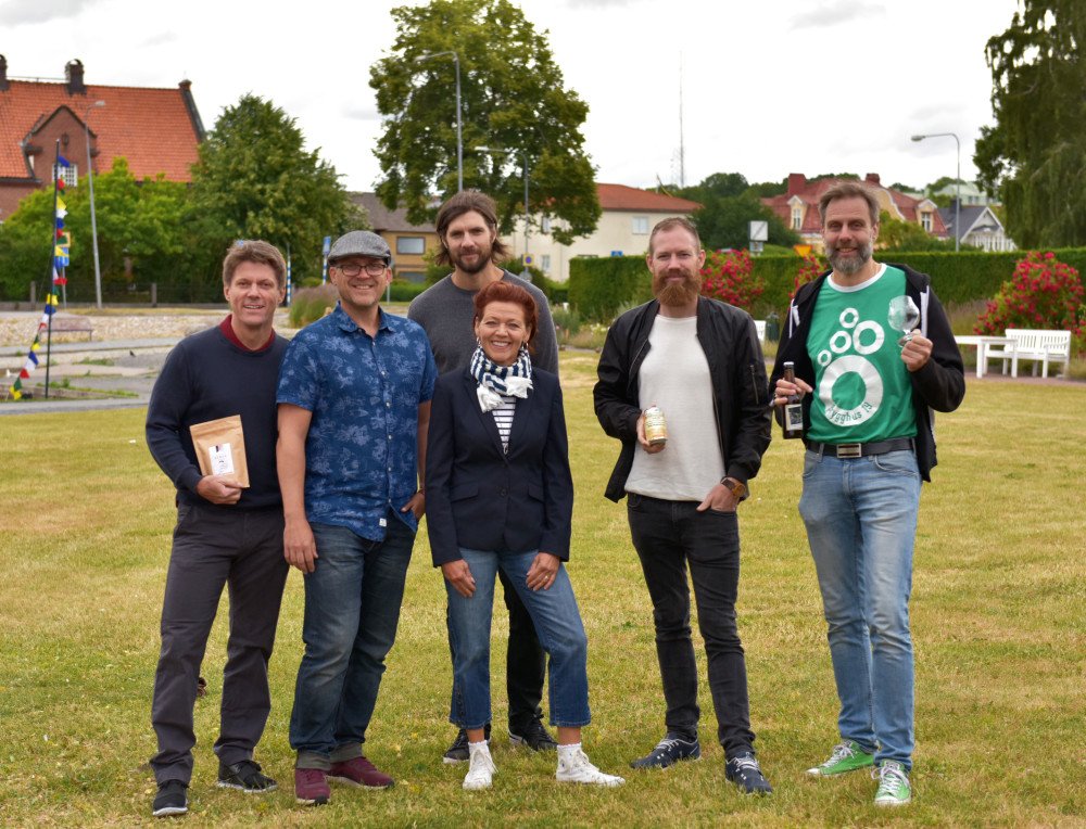 I år kommer Smakfesten under Östersjöfestivalen vara bättre och ha mer av allt! Nyheter är bl.a. längre öppettider, gratis morgonyoga, bakverkstävling, fler mat-, öl- och vinproducenter och tv-casting av Sveriges yngsta mästerkock. karlshamn.mynewsdesk.com/pressreleases/…