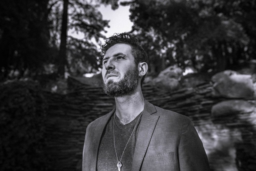 audiosocket's tweet photo. New Music: The Minnesota Child @mnchildmusic blends soulful melodies, stirring lyrics, and intricate harmonies to produce a lush indie folk/pop sound that inspires and connects listeners. For fans of Paul Simon, Ben Howard, and The Head and the Heart. https://t.co/O5nZHT3lAY https://t.co/6Lb2Fi4zw9