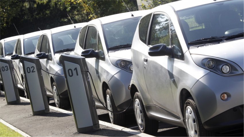 Mbourgue's tweet photo. RIP @autolibfr un système innovant utile et durable tué par l'incapacité de nos élus et de leurs interlocuteurs cupides à trouver un accord intelligent. 😭 https://t.co/dvNGXRQ4tZ