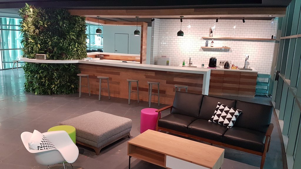 backlogtool's tweet photo. In case you missed it: Yesterday we opened the amazing @NuSpaceSG in #Singapore! Whaaaaaat?!?! 🤯🤩😍 Oh yeah! 😀😎 Become a member NOW! https://t.co/pK3LPyELYR #Nulab #Backlog #Nuspace #startups #developers #tech #freelancer https://t.co/ShiELR0iZu