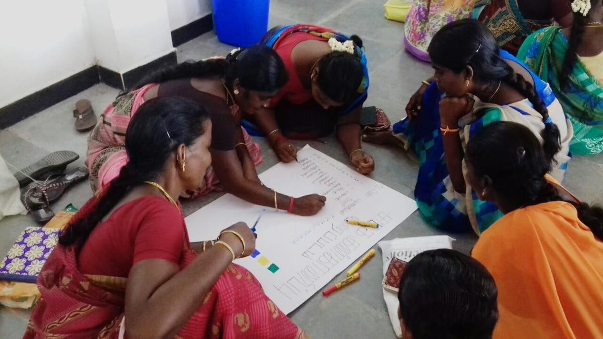 paramiyer_'s tweet photo. Great to see Pudukkottai, Tamil Nadu, innovate in their training sessions as they keep the @swachhbharat momentum going with some #quality capacity building. #Communication https://t.co/PW8g3m73ZL