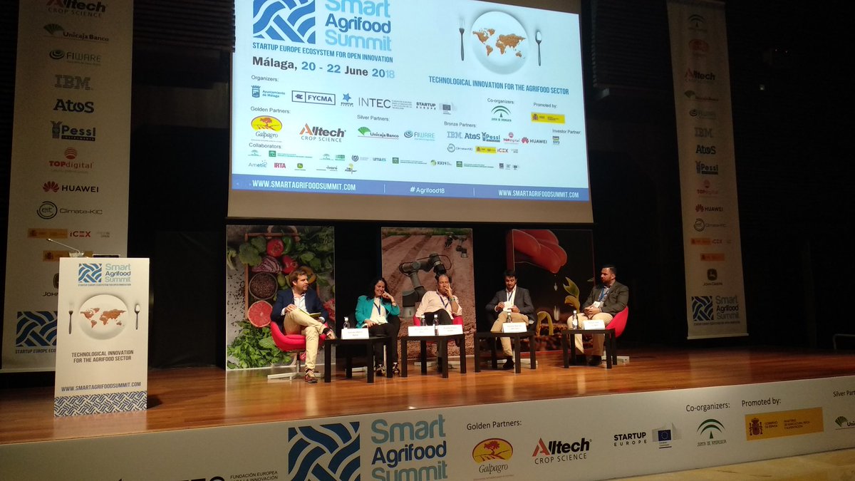 Sesión sobre #BigData en #Agrifood18 #SmartAgrifoodSummit @bynse @ec2ce @NuriadeLama @JohnDeere @topdigital