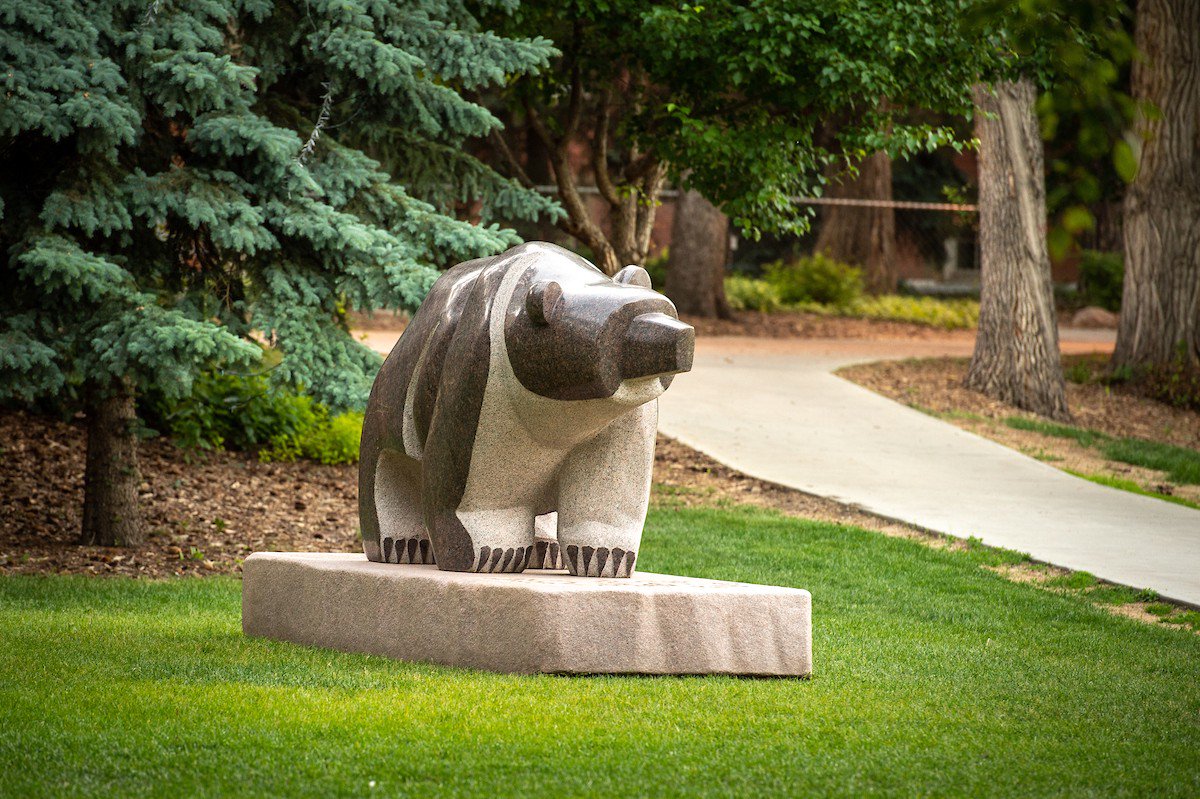 As we prepare to bid farewell to three statues that have graced Quad since last October, we are grateful to artist Stewart Steinhauer for loaning them to us, and for helping spark conversations about reconciliation and cultural expression. ow.ly/4uB830kARJE #NIPD