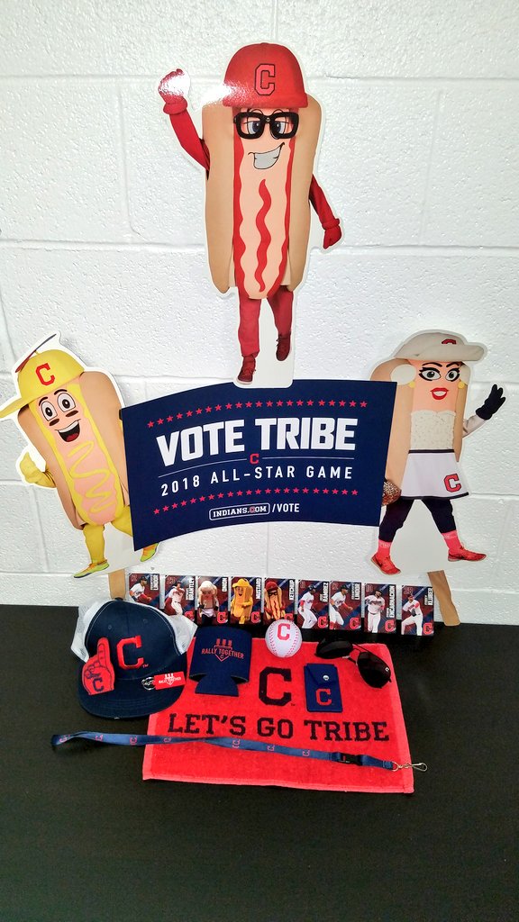 CleHotDogs's tweet photo. 🚨GIVEAWAY TIME🚨

Coming to the game this Friday OR Saturday? Each day one lucky fan will win this @Indians swag bag bun delivered by one of us Hot Dogs!

RULES:
RT this tweet, tweet us your seat location for Fri or Sat AND a screenshot of your #VoteTribe votes! https://t.co/DWtUCm2vQE