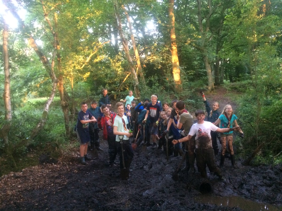 A very muddy team from Eagle Troop, 1st Burghfield and Sulhamstead Scout Group working very hard to help improve a wet section of footpath. 2 more evenings of work planned to complete this project with Falcon and Hawk Troops next week #community #Forestry <a href="/BerkshireScouts/">Berkshire Scouts</a>.