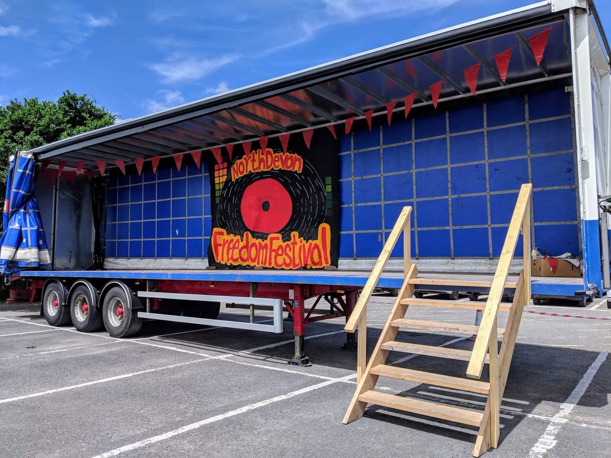 FreedomFest18's tweet photo. It's coming along well, see you all tommorow! https://t.co/m8W8rjBB2o