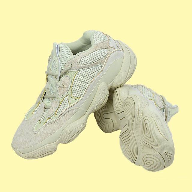 azensostore's tweet photo. Yeezy’s🔥
🔺🔺🔺🔺🔺🔺🔺🔺🔺
#sneakers #yeezy #fashion #legend #azenso #kanyewest #urban #ootd #love #shoes 🔻🔻🔻🔻🔻🔻🔻🔻🔻 https://t.co/IH0PFffE0Q