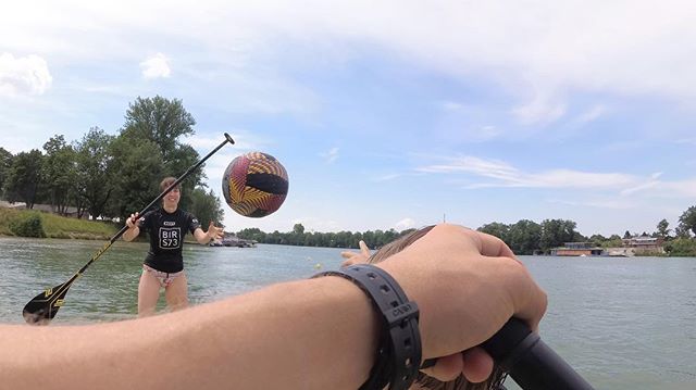 project7iii's tweet photo. Action für die ganze Familie! Unser Einsteigerkurs.
#sup #lovebasel #baselswizz #baselerleben #supbasel #birs73 #ilovebasel https://t.co/TXGP2XMOyK https://t.co/54XbHGdtjk
