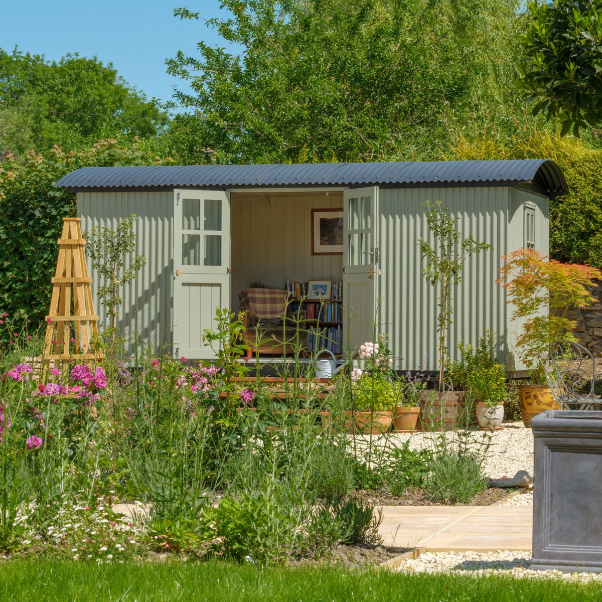 Wonderful photo shoot today of one of our Cabins by ace photographer <a href="/jossbarratt/">Joss Barratt</a>