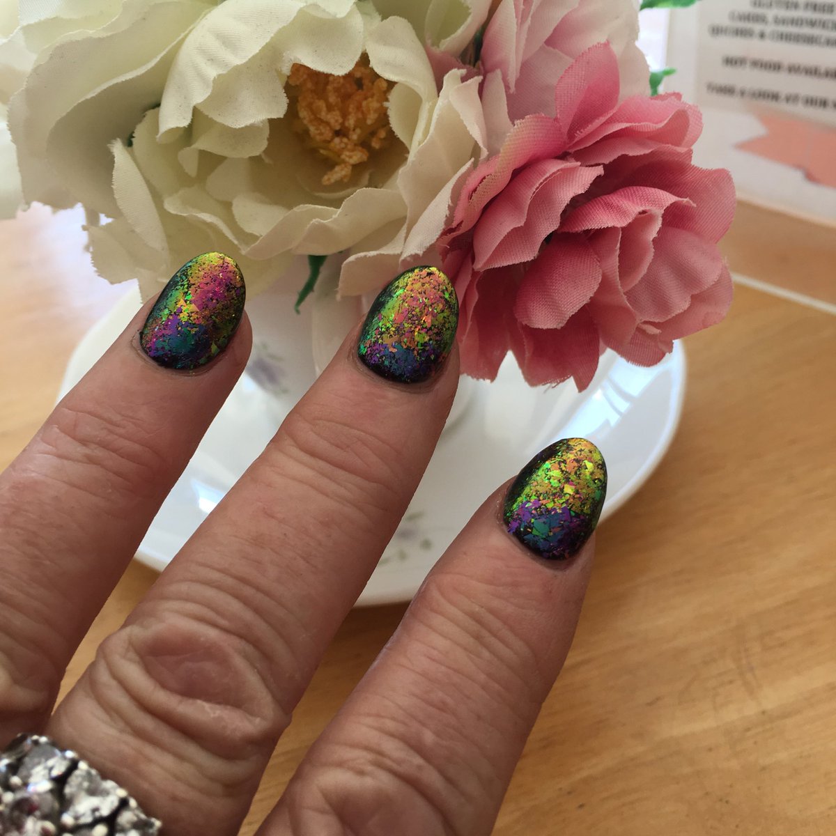 karendalmeny's tweet photo. Must be Dickinsons Real Deal time.  This Saturday. Wolverhampton. #nailporn #AboutTime #stopbiting #workinghands https://t.co/6zxsDjnXVW