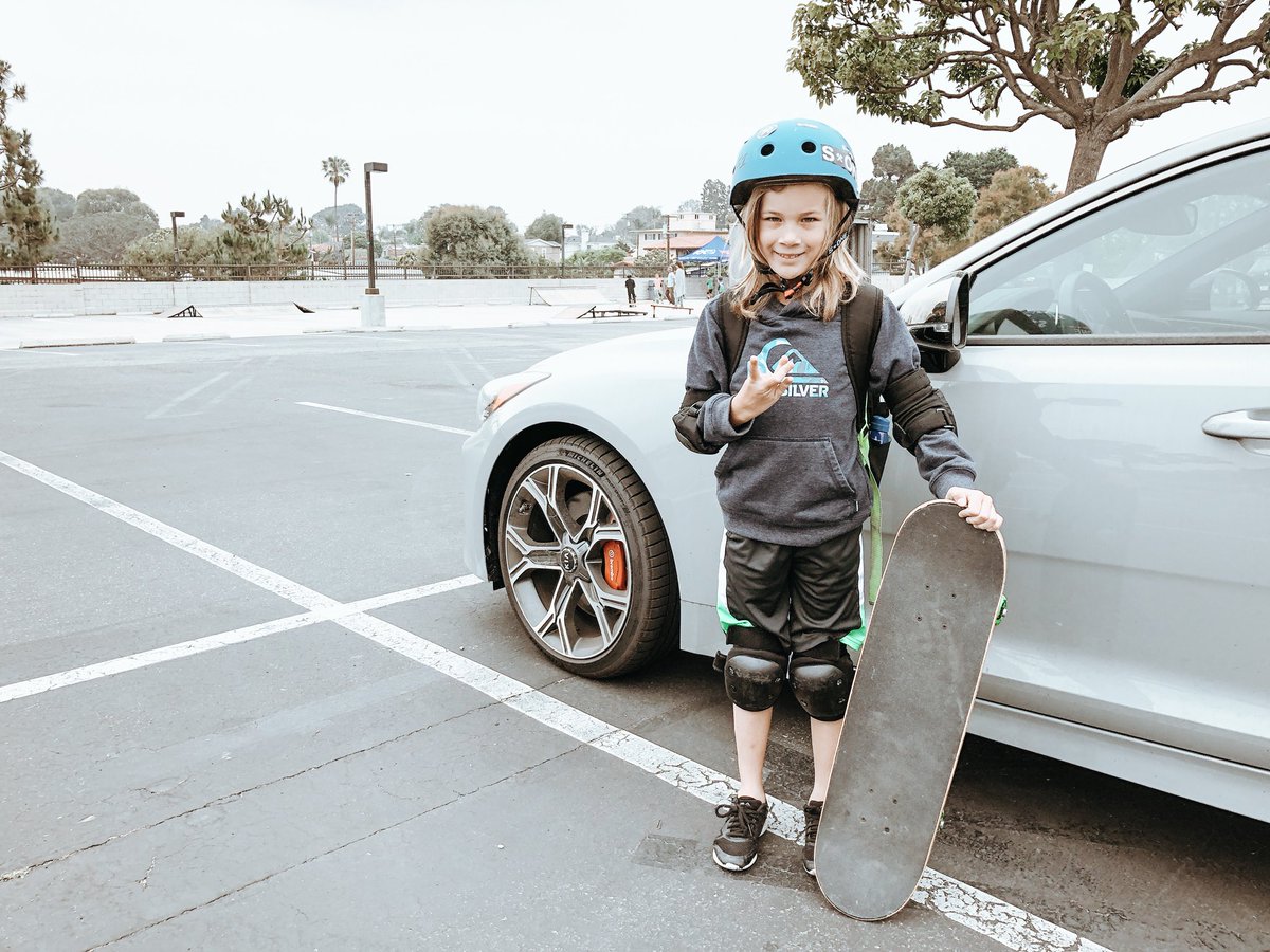 SurfnSunshine's tweet photo. School’s out, skateboarding’s in! 🤘🏼
When your skate coach gives you a high five 🤚🏼 on your first day because he digs your ride 🚘 ... yup, it’s a #KiaStinger
#KiaFamily #StingerisHere
🗣KiaPartner https://t.co/yg0Df5S8I8