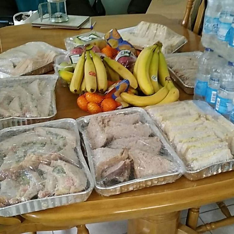 awelcomeplace's tweet photo. Big thanks to Avril Rawson, Tina Mythen,Jennifer Druhan and Bernie Cross for their donation. With some of our regular sandwich makers on well deserved holiday this couldn't have come at a better time. Really appreciate the water and fruit too. #dublinhomless #donate #soupkitchen https://t.co/dbl14nkuCi