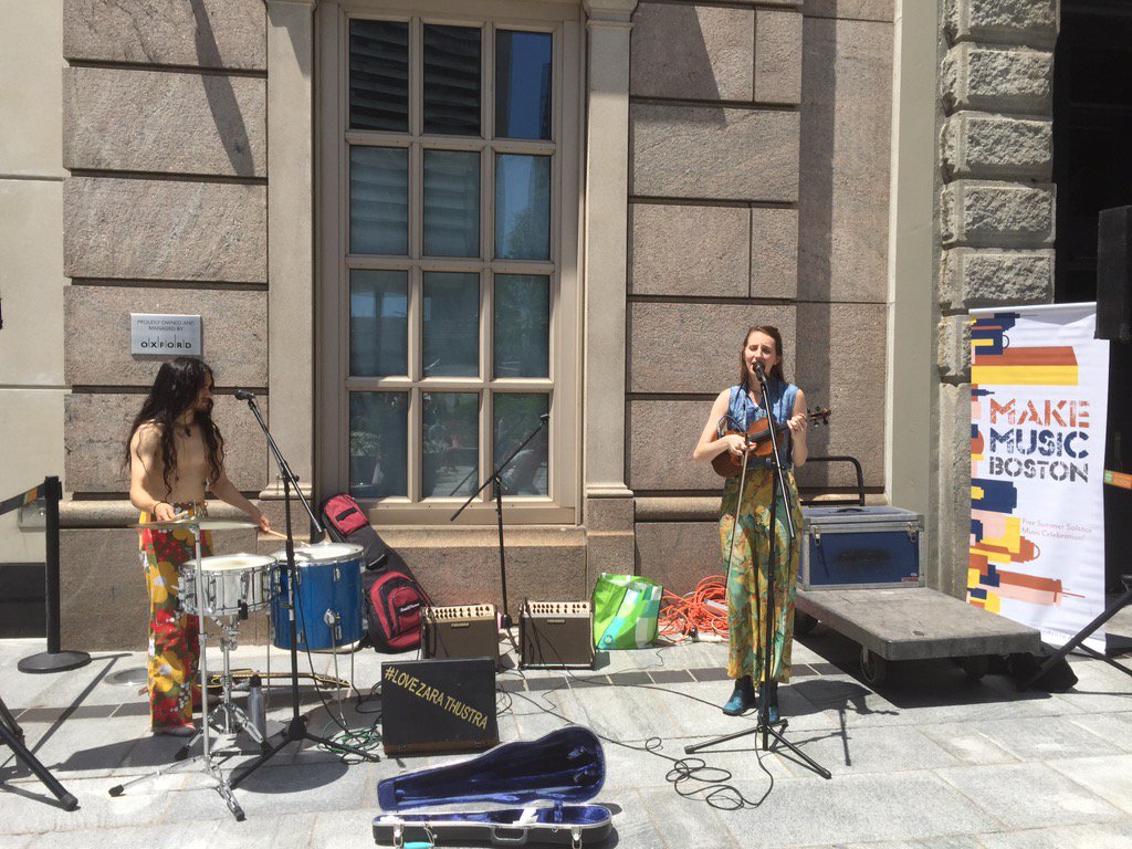 dtownboston's tweet photo. Live @makemusicbos performances in Boston all day! Live right now at 125 Summer Street! #mmbos18 #makemusicboston https://t.co/pMC00A9xq0