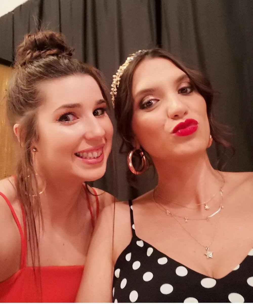 DressCodeCom's tweet image. ¡Qué nos gusta un selfie!🤳 ¡Este es el nuestro para desearos un feliz verano! 🌴 #conectadresscode  #díadelselfie #verano #summer 

Mua: Cristina Pina 
Hair: Aurelio Fernández