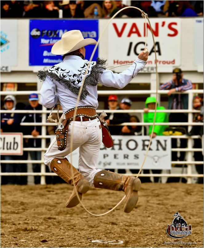 BuffaloChamber1's tweet photo. See MN's oldest &amp; best PRCA @BuffaloRodeoMN this Friday/Saturday. Family friendly show- bull &amp; saddle bronc riding, bareback riding,plus trick roping, &amp; rodeo clowns. 7pm @ Buffalo's Rodeo grounds (1306 Cty Rd 134).  Grounds open @ 5pm.  Tix @ gate: $15/$8 https://t.co/nLZAXi73Io https://t.co/E7VOa2T9ot
