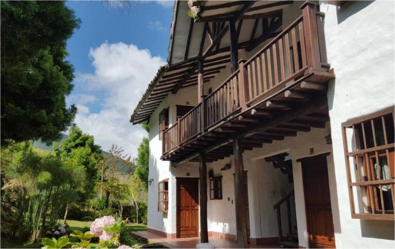 HotelTruchaAzul's tweet photo. Conoce nuestra #VillaColonial
Es una hermosa habitación de 3 ambientes con 2 recamaras, sala, comedor, cocina y chimenea... para sentirse como en casa, pero con la atención y los servicios del mejor #Hotel de los #ParamosAndinos
Reservaciones https://t.co/3brl4I6iyF https://t.co/Fk7zR9uZnl