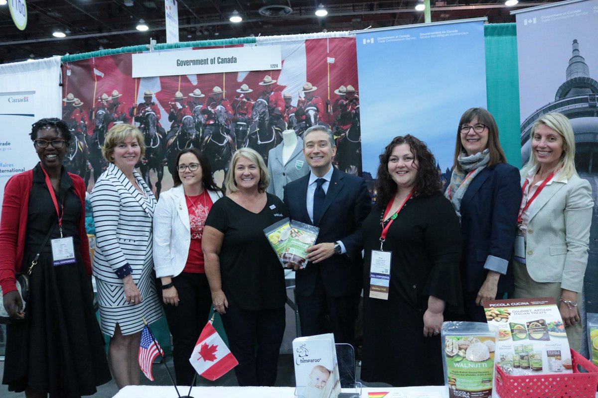 CanadaTrade's tweet photo. #BWITDetroit in action! 🇨🇦#businesswomen were in #Detroit with Minister Champagne &amp; our #BWIT team to attend the #WBENCconf &amp; create new #business opportunities. #WomenExporters https://t.co/LM6Eu49b1H