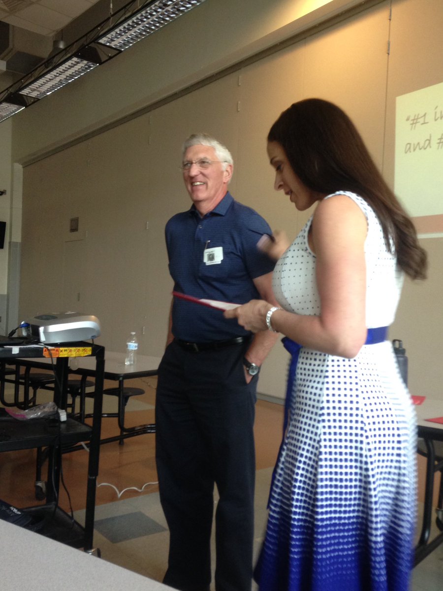 rufenacht_c's tweet photo. @Loreleicuneo thanks her former teacher for his impact on her! Very touching! ❤️I have seen the same amazing influence in Lori's work with her own students while spending time in her classroom this year!@HCPSchools @GaultRebecca #HCPSignite @_CCEScougars https://t.co/adPPi40t1I