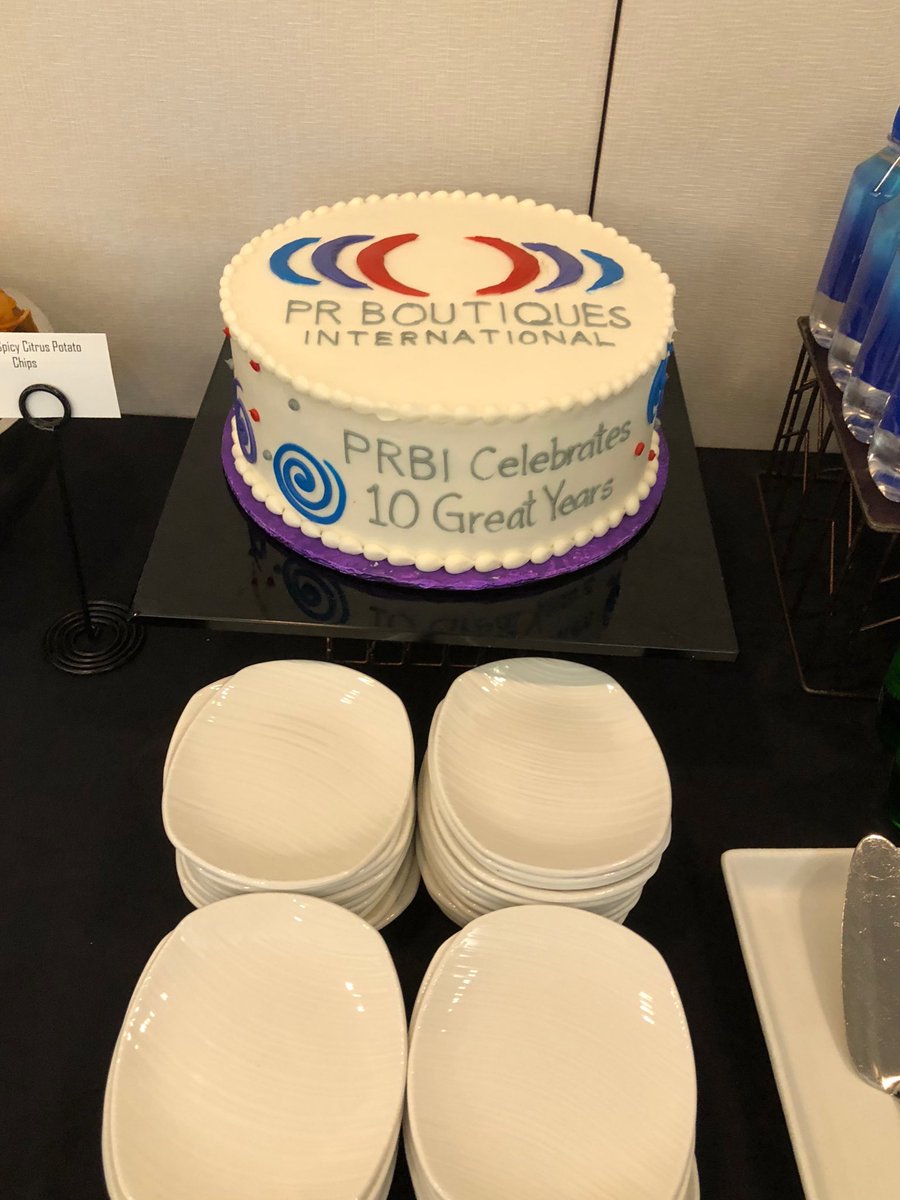 wendymarx's tweet photo. With the wonderful folks โฆ@PRBoutiquesIntlโฉ! Woo-hoo! Celebrating 10 years! #PRBI2018 https://t.co/U6oBiyI9EC