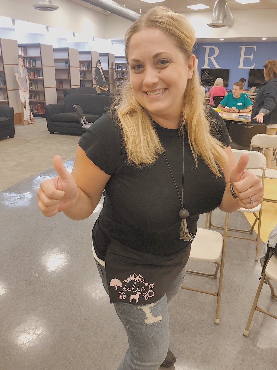 AnnaDelia72's tweet photo. LOVE my personal #logo #labapron made at #PittFab18 #babypink #vinylcut #heatpress #adobeillustrator #openmake #allthethingsilove https://t.co/PnfkWE0WP8