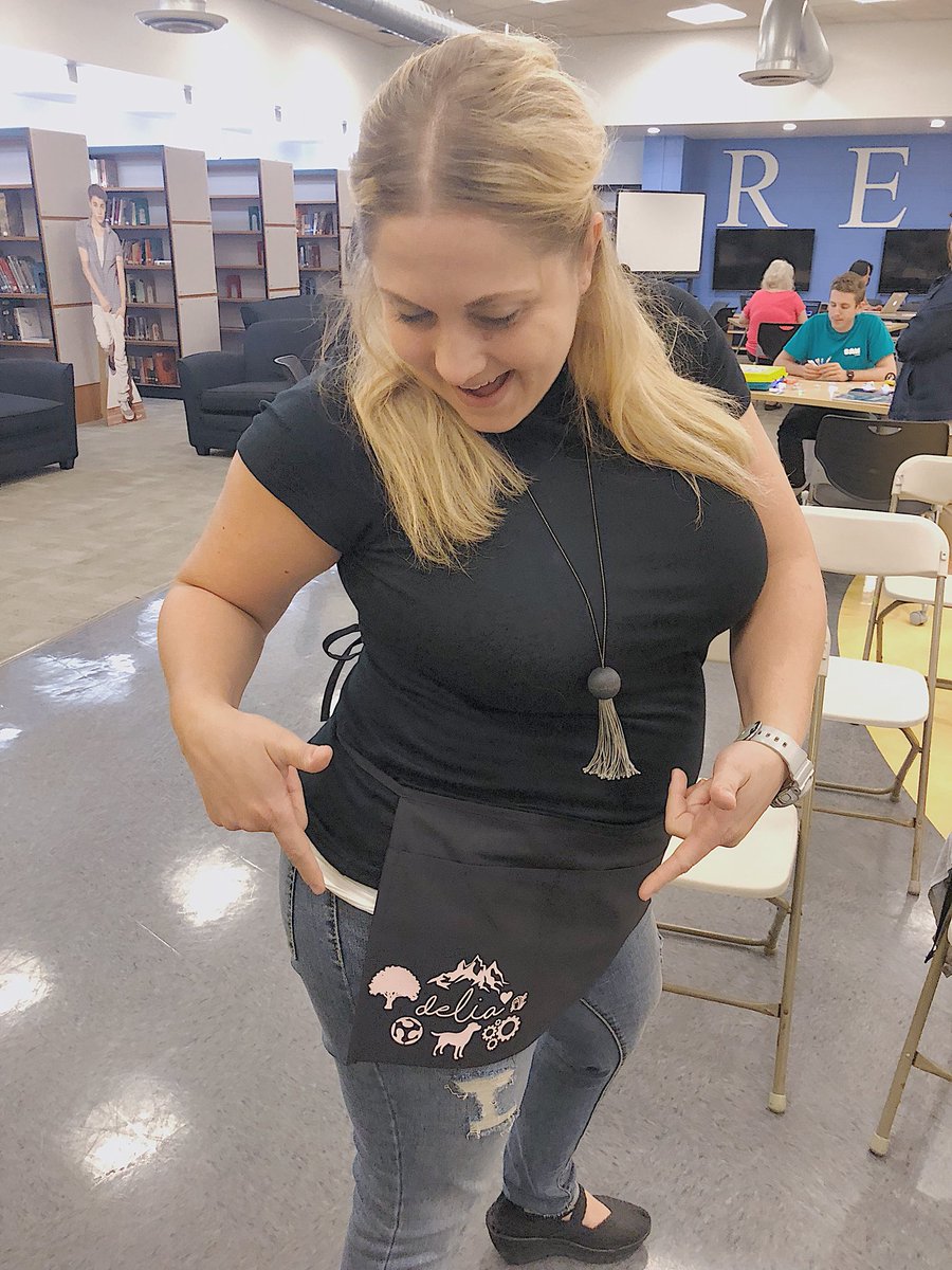 AnnaDelia72's tweet photo. LOVE my personal #logo #labapron made at #PittFab18 #babypink #vinylcut #heatpress #adobeillustrator #openmake #allthethingsilove https://t.co/PnfkWE0WP8
