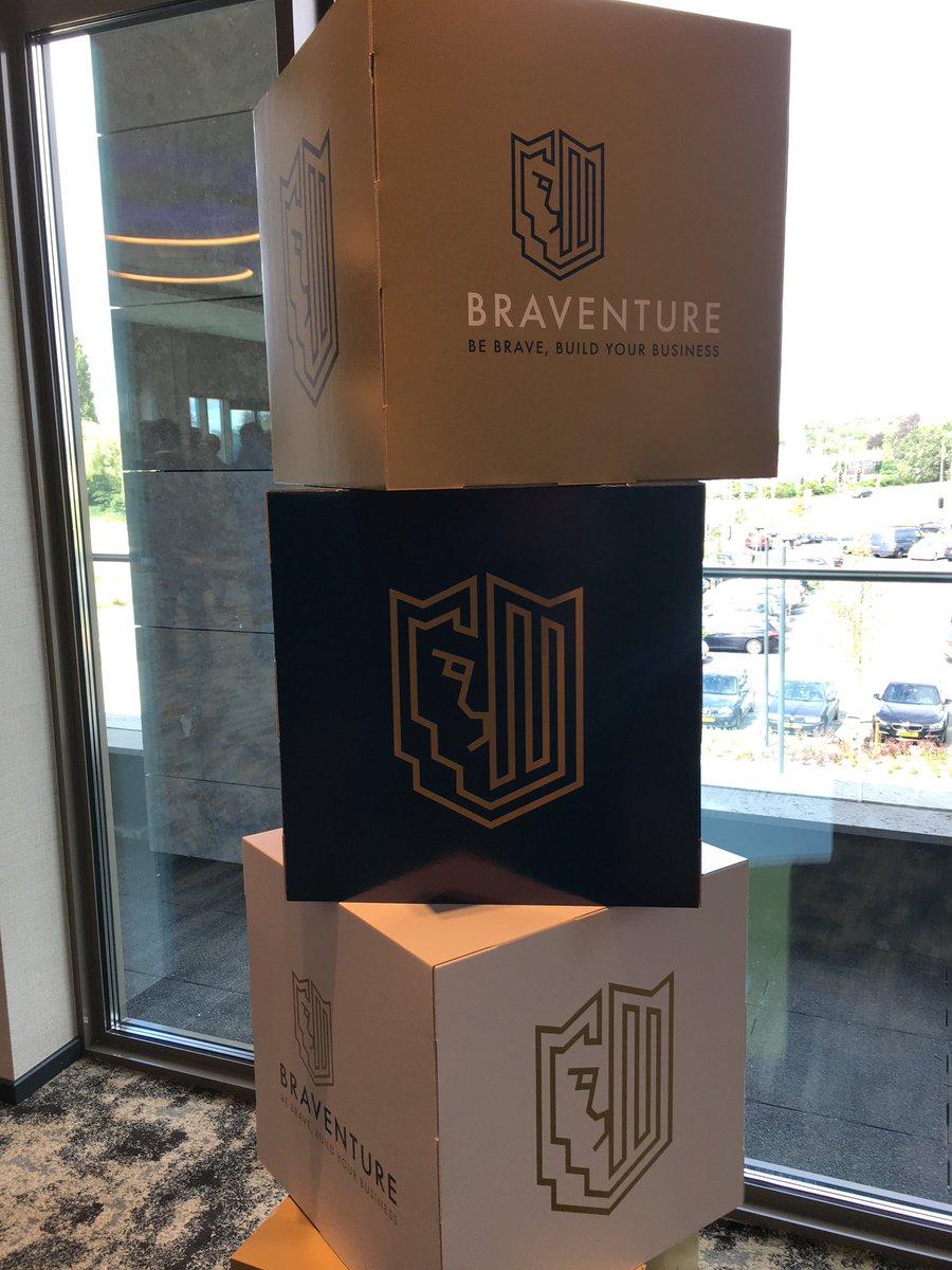 Wat een prachtig hotel is het nieuwe Van der Valk #Tilburg. En officiële opening tegelijk met lancering #Braventure, initiatief voor startende en ontwikkelende ondernemers in #Brabant. Als wethouder bij beide intensief betrokken geweest, trots en blij moment met @BerenddeVries