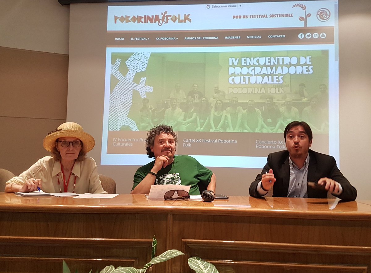 El Encuentro de Programadores Culturales de #PoborinaFolk comienza con <a href="/NachoEscuin/">Nacho Escuin</a>, Director Gral de Cultura y Patrimonio del <a href="/GobAragon/">Gobierno de Aragón</a>, Licenciado en Filología Hispaníca y Doctor en Teoría de la Literatura. LOS FESTIVALES RURALES COMO VERTEBRADORES CULTURALES DEL TERRITORIO.