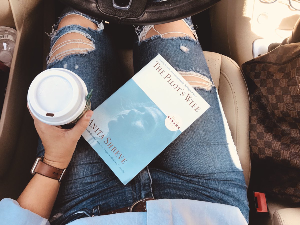BOOKFLUENCER 📖☕️ tweet media