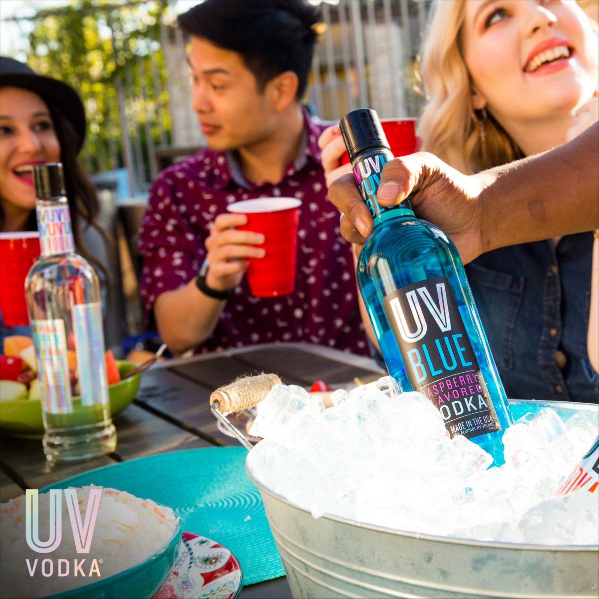 uv_vodka's tweet photo. It’s the first day of summer. Holla! 💁 Turn it up with our UV Summer’s Here playlist on Spotify and tell us your fave song. 🎶 #uvvodka #noendweekend #spotify
https://t.co/pG7UO0cyWC https://t.co/fYN1Z1HJA0