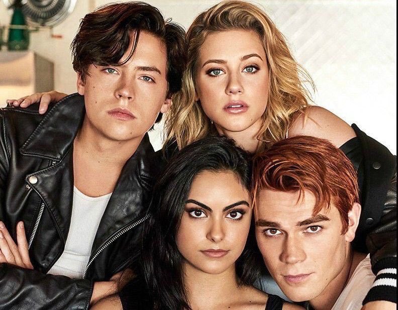 GossipRoomOff's tweet photo. La saison 3 de #Riverdale sera diffusée à partir du 10 octobre 2018 ! 🔥 https://t.co/Ya7gat5vIw