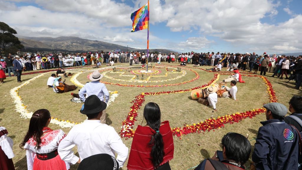 ComunicacionEc's tweet photo. Finaliza la ceremonia ritual del #IntiRaymi2018 en el monte sagrado Pirámide de Puntiatzil en Cayambe, con la participación del Presidente @Lenin Moreno. https://t.co/tSBvyjGK79