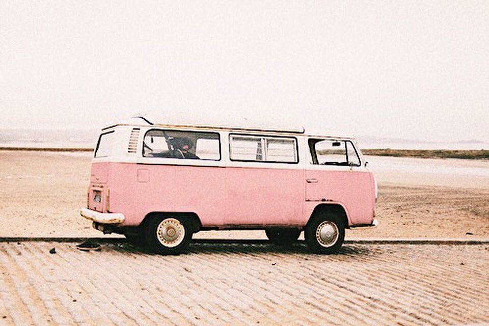 SweetLifeOly's tweet photo. FIRST DAY OF SUMMER 🏄🏼‍♀️☀️
.
.
.
Stop in today for DOUBLE points on shorts, dresses, tanks, rompers and swim! Open 11-7 💗 https://t.co/NsckumVboj