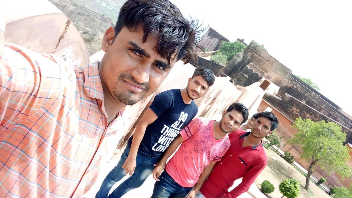 #Love_you mere yaaro'n. . .