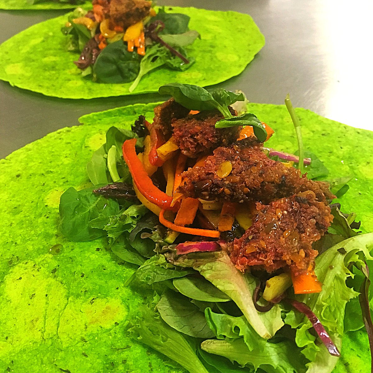 These #vegan #sandwich wraps are so dang fresh and satisfying 💚💚💚 #torontoeats #omg