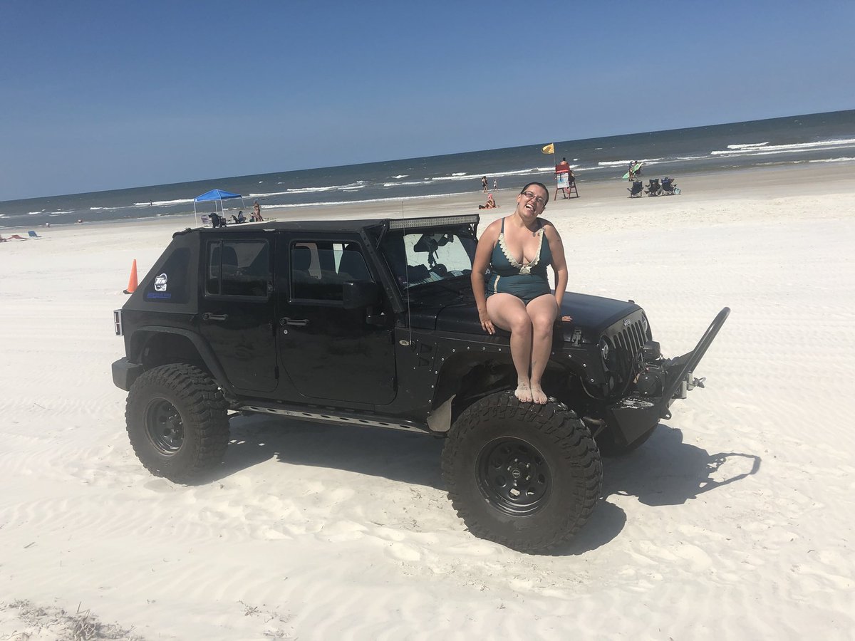 jeepheraddict's tweet photo. Be silly be crazy be spontaneous 🤪Life’s too short to be anything else ❤️#jeepher #justjeepgirls #crawlher #olllllllo #hidprojector #artecindustries #poisonsypder #coopertires #florida #jacksonville #staugistine https://t.co/pw5j3clUN2