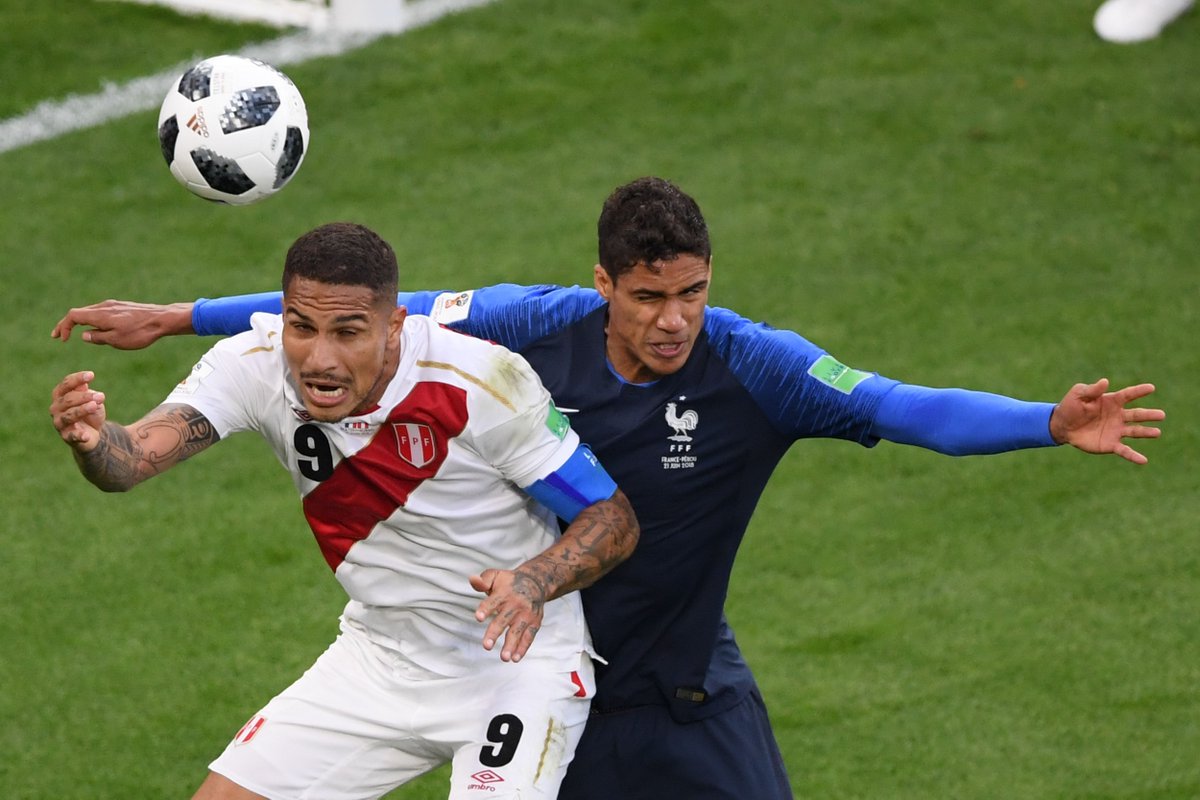 correio's tweet photo. Quem esperava uma atuação melhor do Peru de Guerrero? Veja como foi a partida: https://t.co/dW88QzlRcT #FLAPER #Copa2018 https://t.co/AvNlB2roag