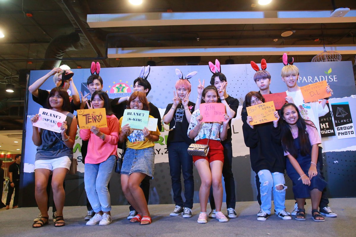 เป็นแฟนคลับ BLANC7 แล้วจะฟินขนาดไหน? เสียเงินเยอะไหม? ตอนไฮทัชจะเร่งป่ะ? ให้รูปภาพแทนคำตอบ 👇🏻 เราจัดให้ฟรี ไม่มีขายบัตรน้า~ ถ้าอยากเป็นส่วนนึงของกิจกรรมดีๆ แบบนี้ กดฟอล <a href="/BLANC7_Thailand/">BLANC7 THAILAND</a> เลยค่ะ เปลี่ยนชื่อทวิตให้มีคำว่า blanc7 หรือชื่อเมมเบอร์ (รับฟอลแล้วก็เปลี่ยนชื่อได้ค่า)